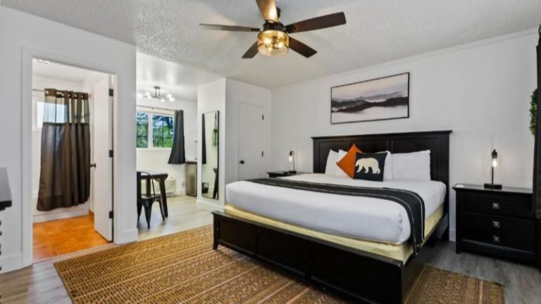 The Jeffrey Hotel