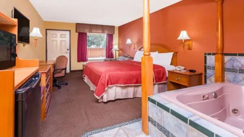 Travelodge by Wyndham Chattanooga/Hamilton Place