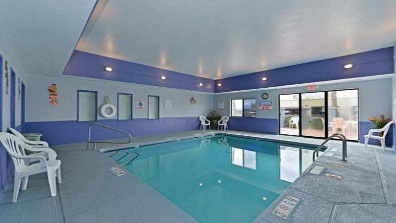 Vagabond Inn Executive – Green Valley Sahuarita, room with private jacuzzi, photo 5