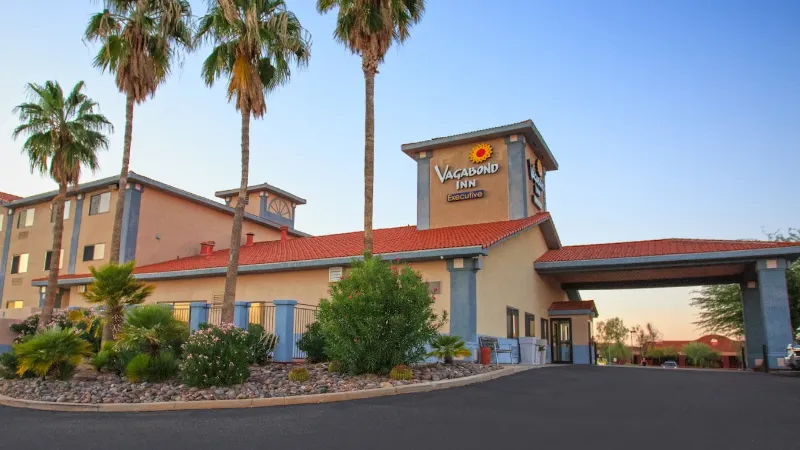 Vagabond Inn Executive – Green Valley Sahuarita, room with private jacuzzi, photo 7