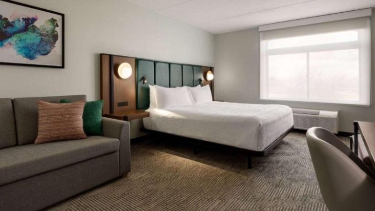 Wingate by Wyndham Green Bay Airport