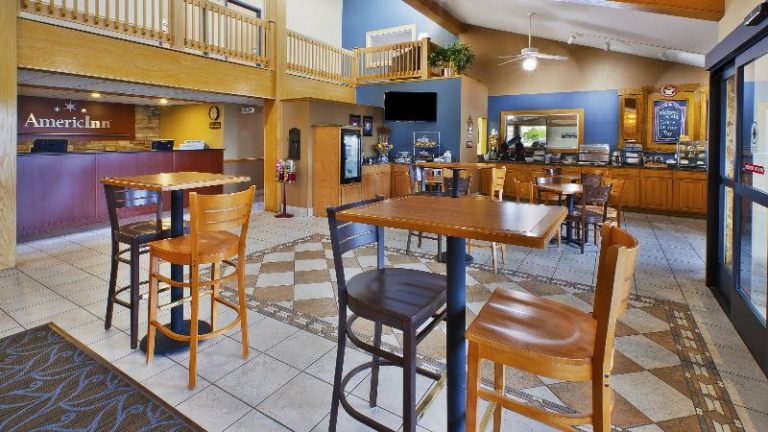 AmericInn by Wyndham Bay City