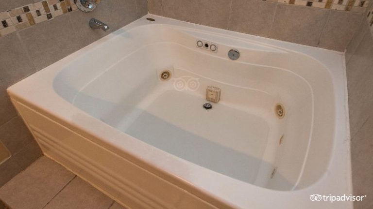 Baymont Inn & Suites by Wyndham Anchorage Airport