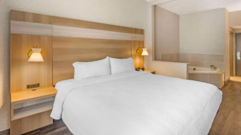 Best Western Plus Heritage Rail Inn & Suites