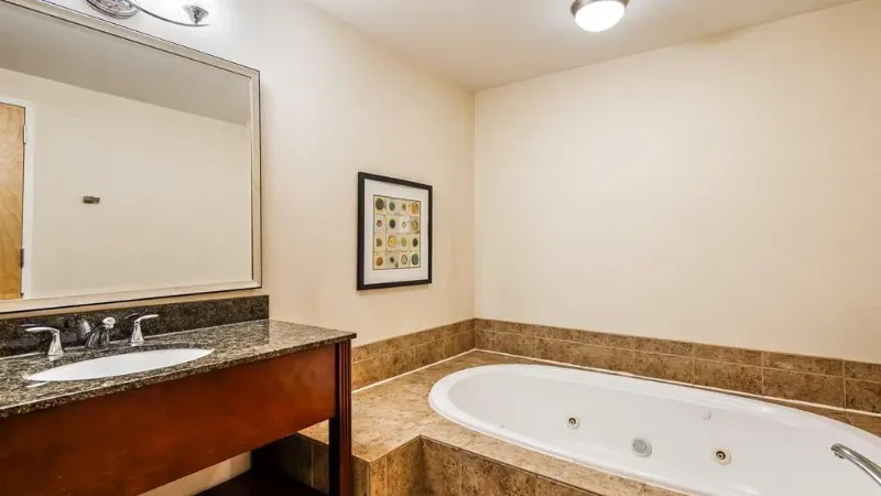 Best Western Plus Philadelphia Airport South At Widener University