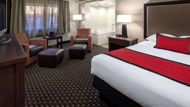 Best Western Plus Ramkota Hotel