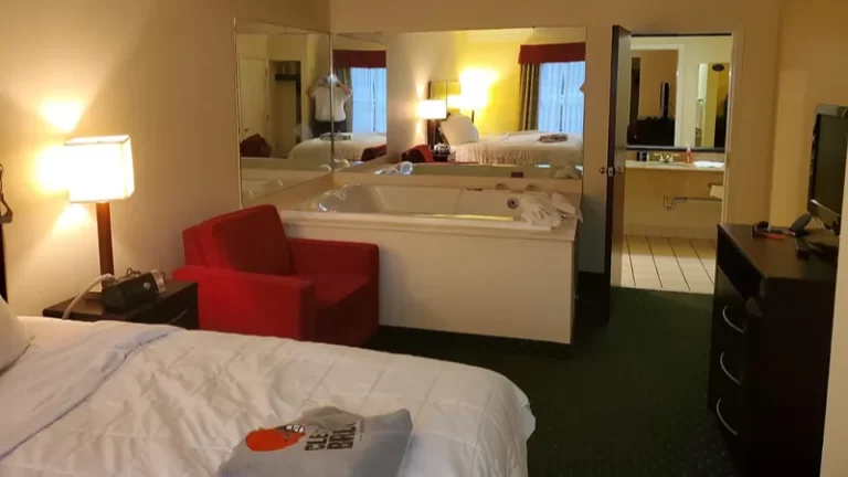 Black Bear Inn & Suites