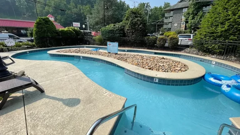 Black Bear Inn & Suites