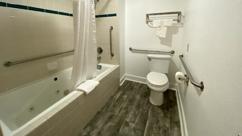 BridgePoint Inn
