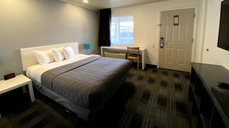 BridgePoint Inn
