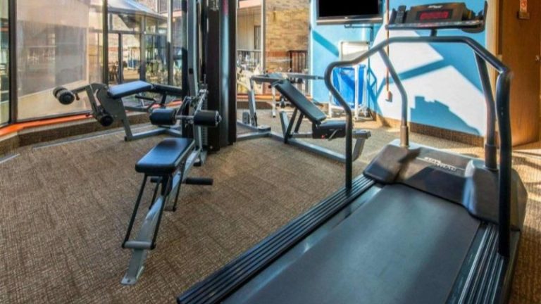 Comfort Inn & Suites Erie – Splash Lagoon Indoor Waterpark