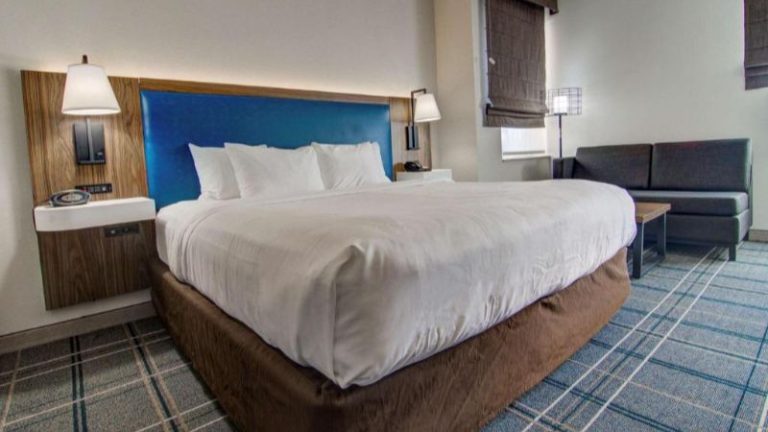 Comfort Suites Newport News Airport