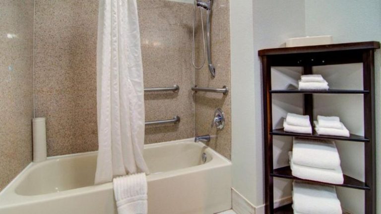 Comfort Suites Newport News Airport