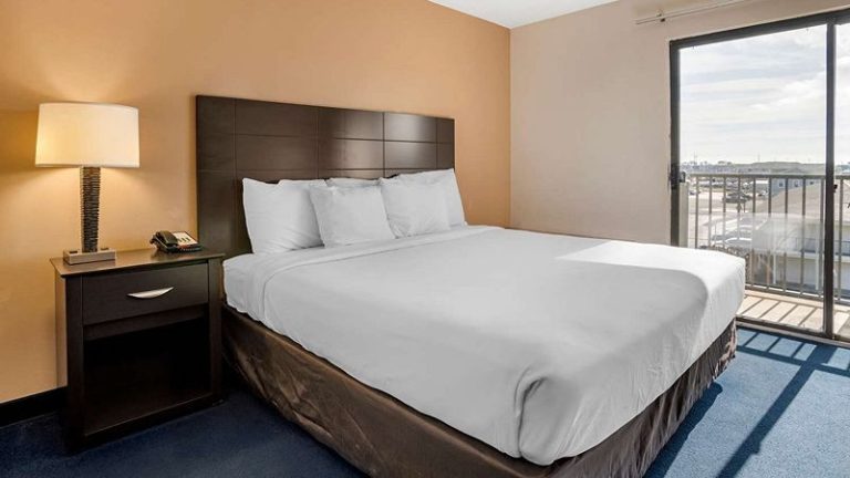 Econo Lodge Resort