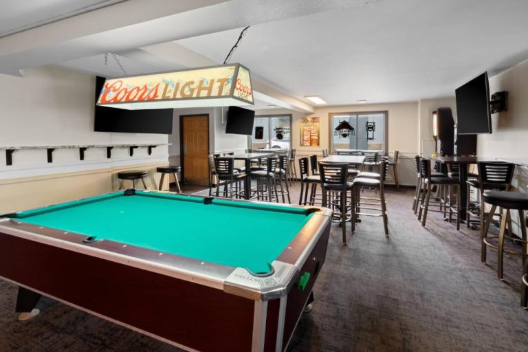 Fargo Inn & Suites