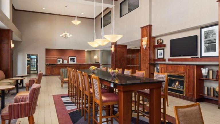 Hampton Inn & Suites Detroit/Sterling Heights