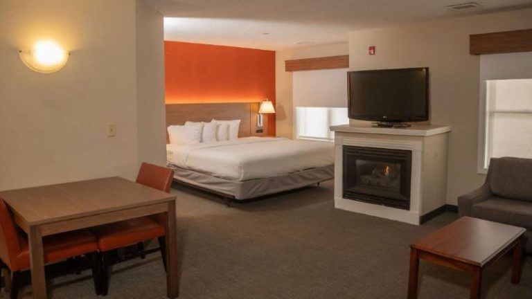 Hawthorn Suites by Wyndham Erie
