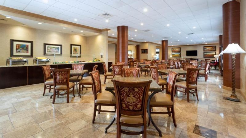 Hawthorn Suites by Wyndham West Palm Beach, room with private jacuzzi, photo 6