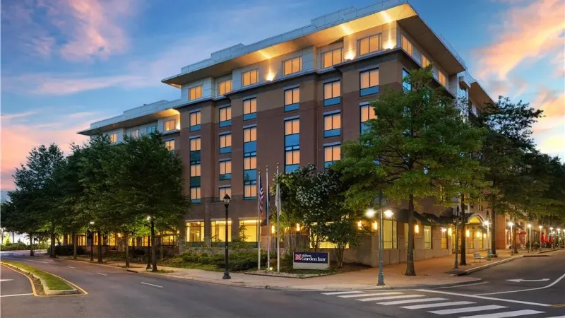 Hilton Garden Inn Arlington Shirlington, photo 8