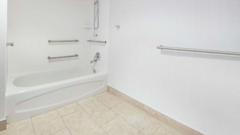 Hilton Garden Inn Bwi Airport, room with private jacuzzi, photo 3
