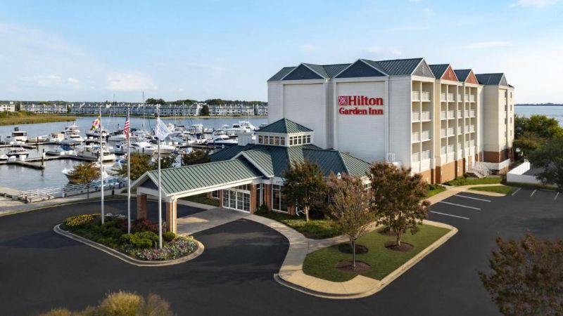 Hilton Garden Inn Kent Island Marina, room with private jacuzzi, photo 8