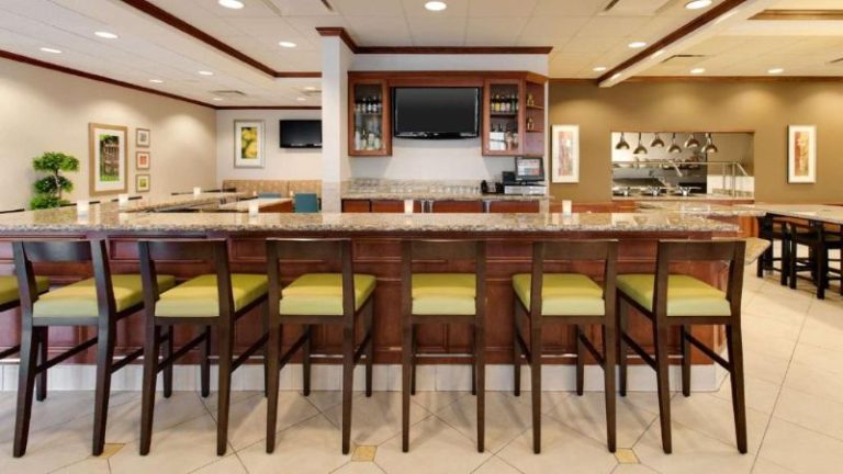 Hilton Garden Inn Naperville/Warrenville