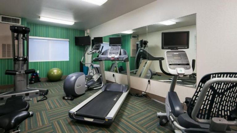 Holiday Inn Express & Suites Everett By IHG