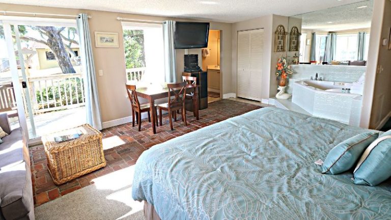 Inn at Camachee Harbor