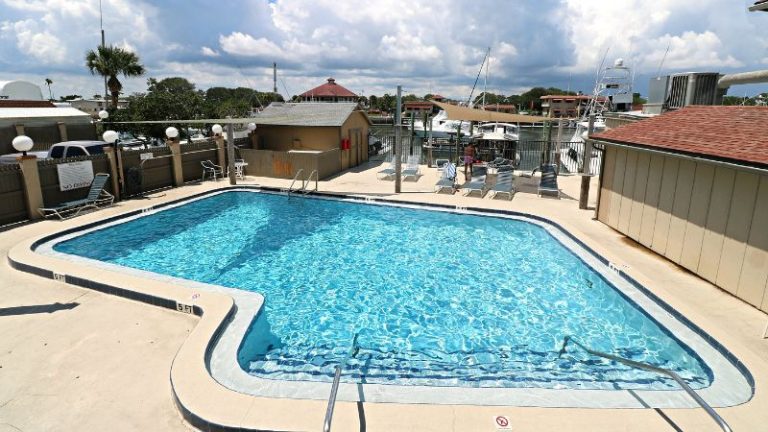 Inn at Camachee Harbor