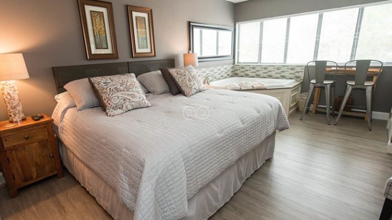 Laurel Inn Condominiums