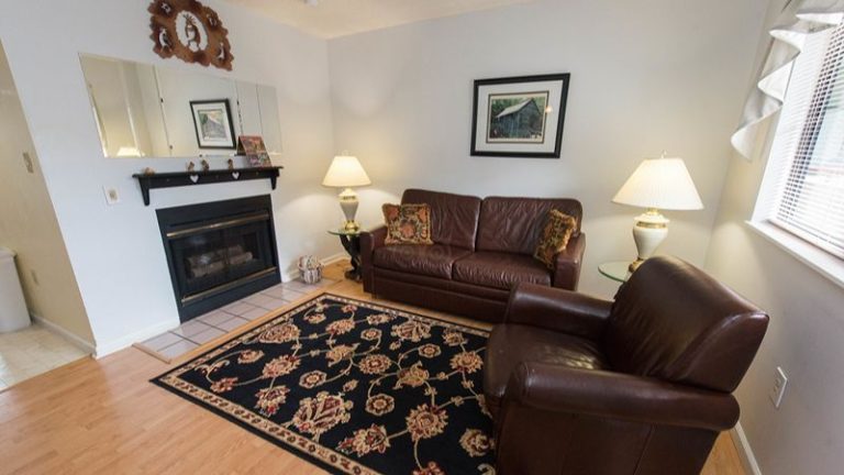 Laurel Inn Condominiums