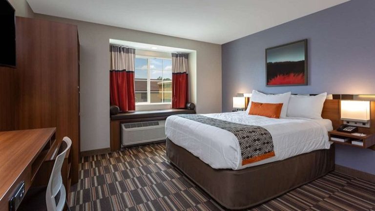Microtel Inn & Suites by Wyndham Niagara Falls