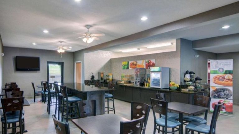 Quality Inn & Suites Grand Prairie South