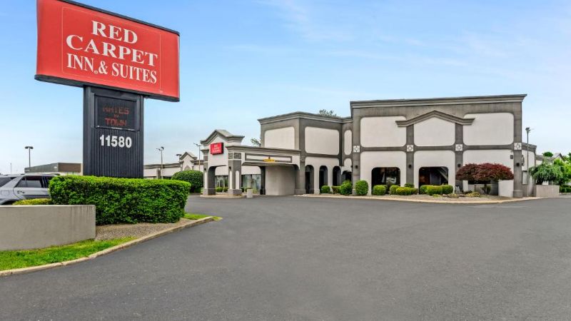 Red Carpet Inn & Suites – Northeast Philadelphia, room with private jacuzzi, photo 6