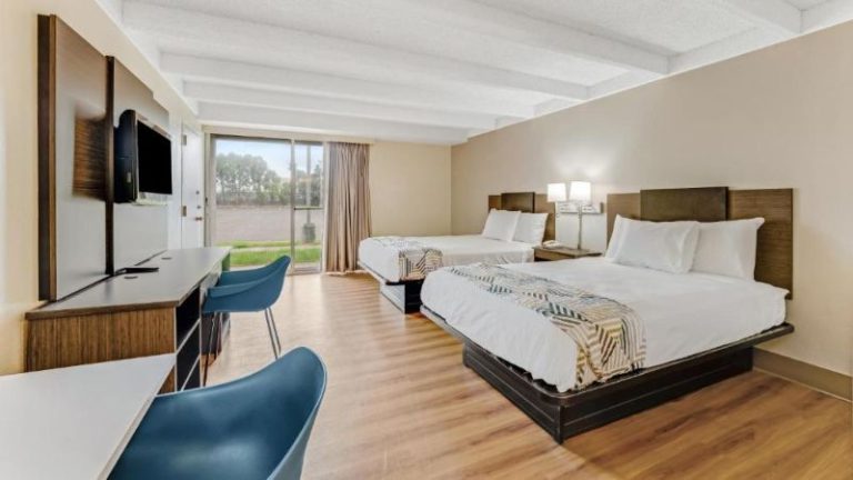 Red Carpet Inn & Suites – Northeast Philadelphia
