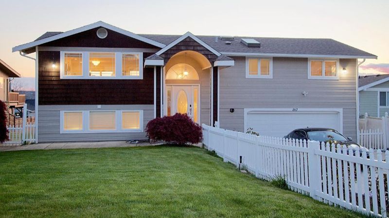 Scenic Lake View Home, room with private jacuzzi, photo 7