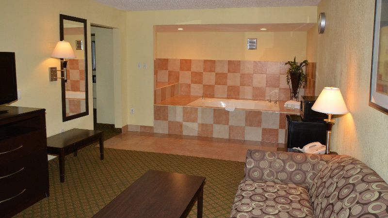 Studio 6 Suites North Richland Hills, TX