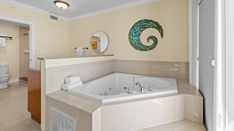 Sunset Vistas Beachfront Suites