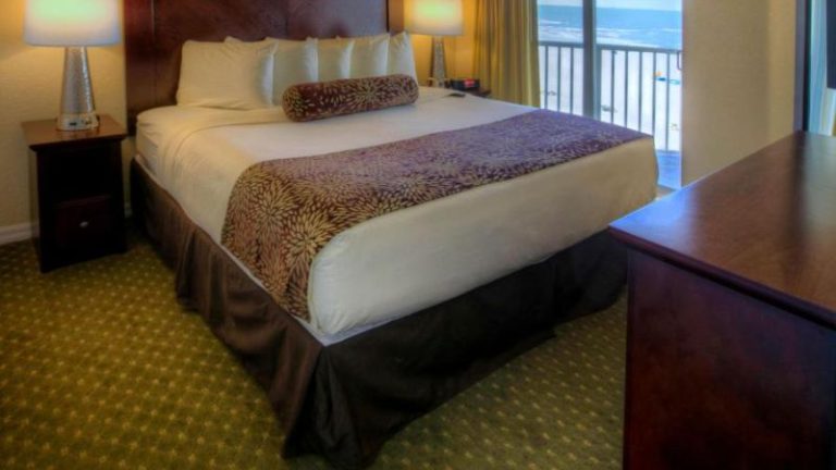 Sunset Vistas Beachfront Suites