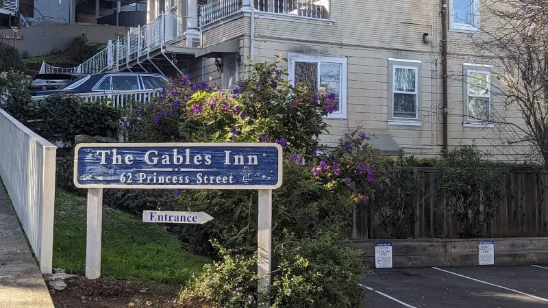 The Gables Inn Sausalito, room with private jacuzzi, photo 7