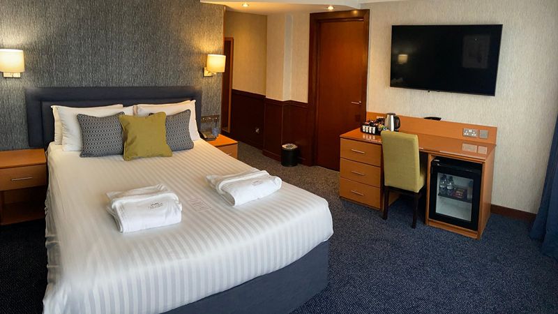 The Liner Hotel, room with private jacuzzi, photo 2