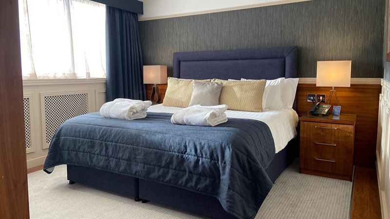 The Liner Hotel, room with private jacuzzi, photo 3