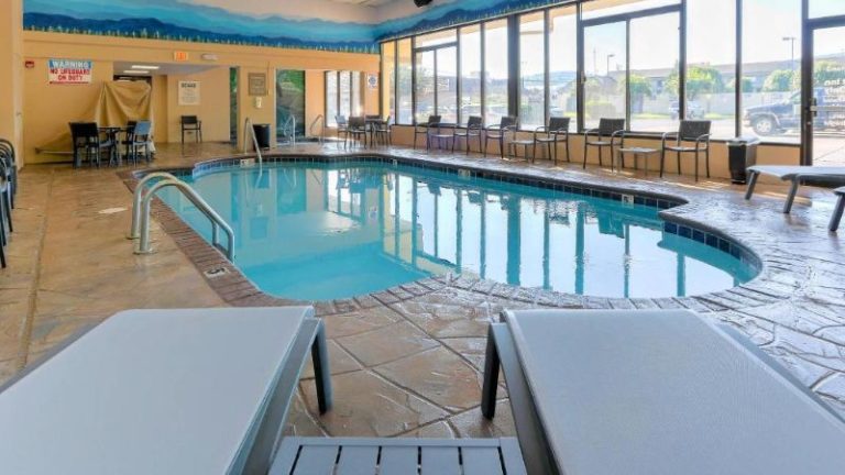 Comfort Inn & Suites at Dollywood Lane