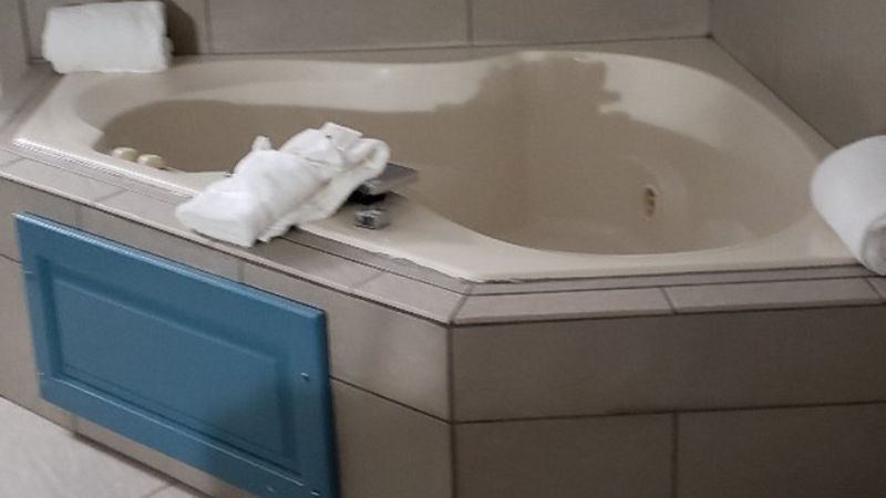 Country Inn & Suites by Radisson, Coralville, IA