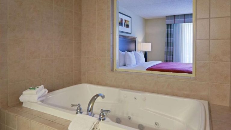 Country Inn & Suites by Radisson, Fredericksburg, VA