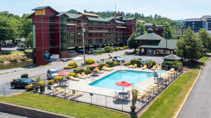 Creekstone Inn, room with private jacuzzi, photo 6