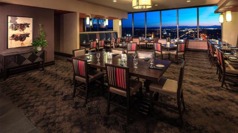DoubleTree by Hilton Hotel Billings, room with private jacuzzi, photo 6