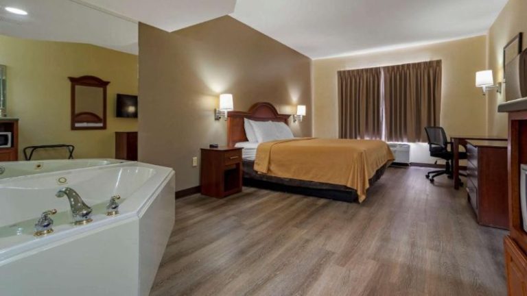 Econo Lodge Inn & Suites Flowood – Jackson Northwest