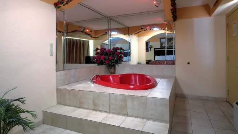 Fair View Inn & Suites