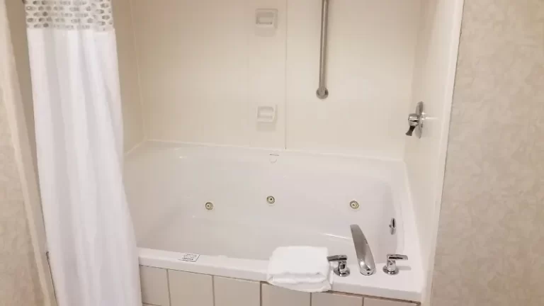 Hampton Inn Winchester North / Conference Center